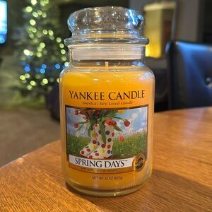Yankee Candle 22oz bouquet of sunshine after a spring rain..